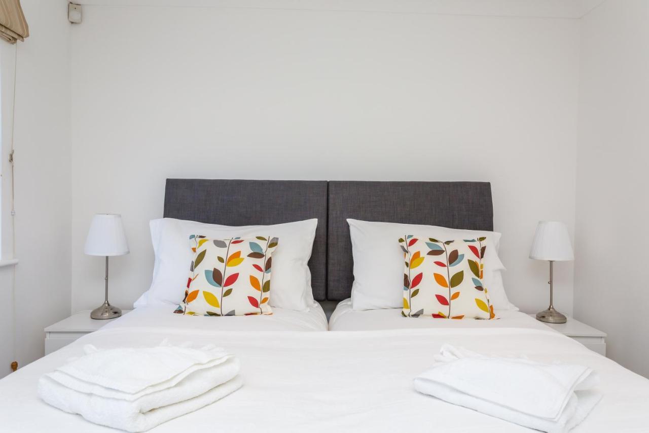 Modern Mews House With Free Parking Space, And Patio By Huluki Sussex Stays Hove Exterior foto