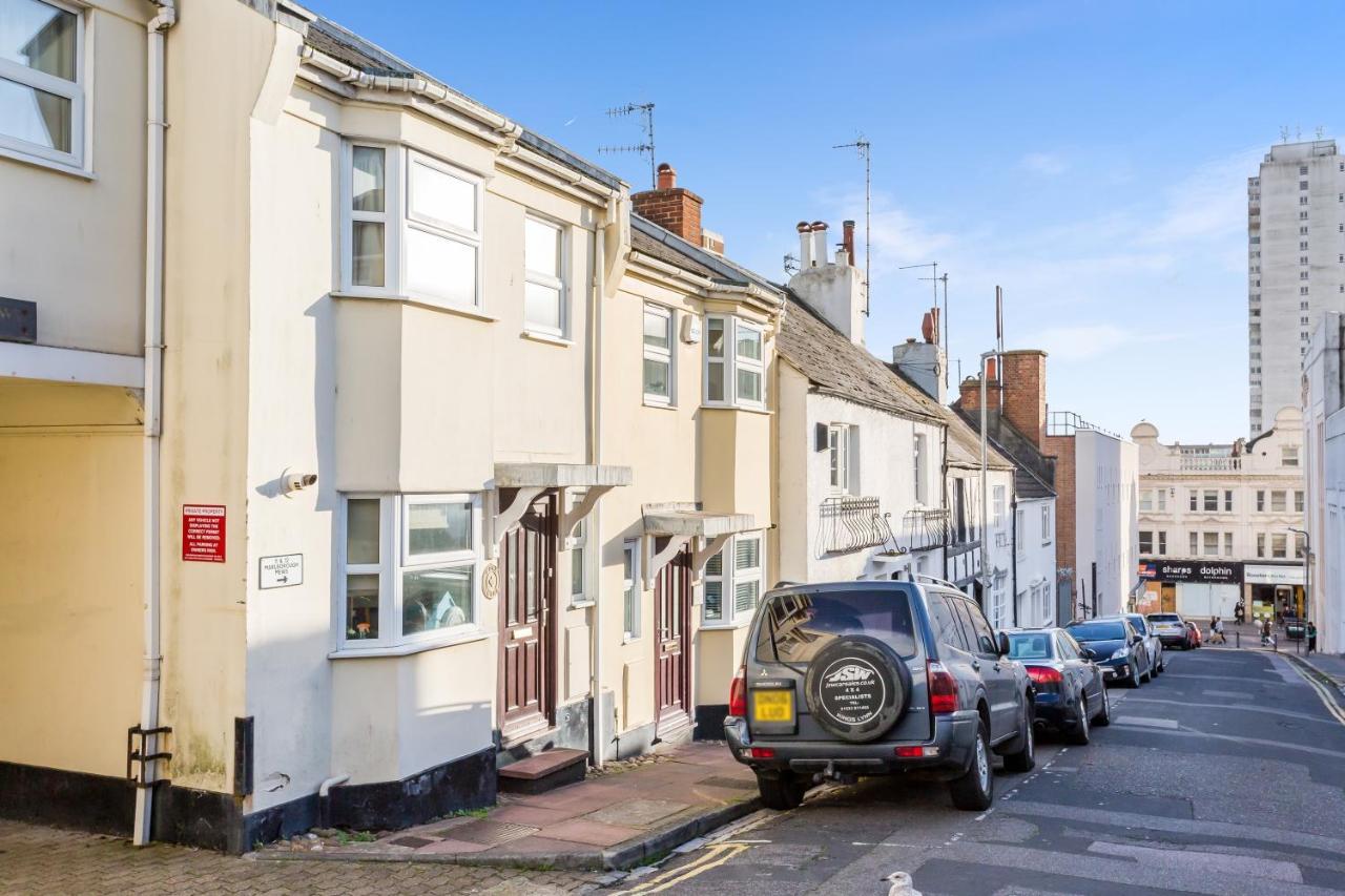 Modern Mews House With Free Parking Space, And Patio By Huluki Sussex Stays Hove Exterior foto